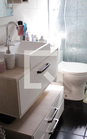 Casa à venda com 250m², 3 quartos e 2 vagasBanheiro da Suíte