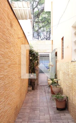 Casa à venda com 250m², 3 quartos e 2 vagasÁrea externa