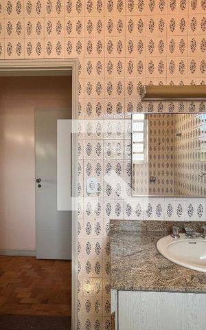 Casa para alugar com 285m², 6 quartos e 4 vagas Casa para alugar com 285m², 6 quartos e 4 vagasBanheiro da Suíte