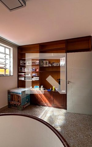 Casa para alugar com 285m², 6 quartos e 4 vagas Casa para alugar com 285m², 6 quartos e 4 vagasQuarto 5