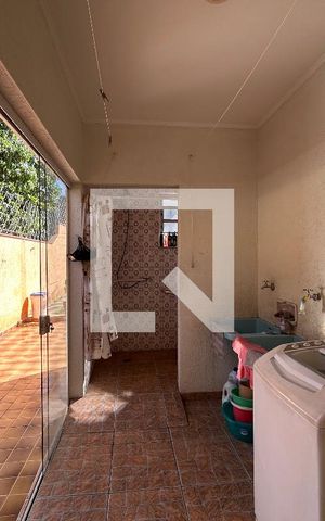 Casa para alugar com 285m², 6 quartos e 4 vagas Casa para alugar com 285m², 6 quartos e 4 vagasÁrea de Serviço