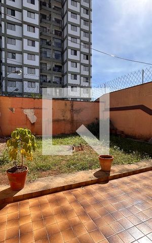 Casa para alugar com 285m², 6 quartos e 4 vagas Casa para alugar com 285m², 6 quartos e 4 vagasQuintal / Área verde
