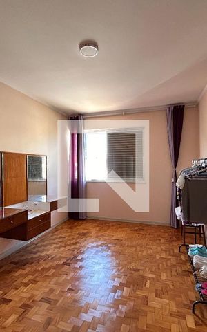 Casa para alugar com 285m², 6 quartos e 4 vagas Casa para alugar com 285m², 6 quartos e 4 vagasQuarto 1
