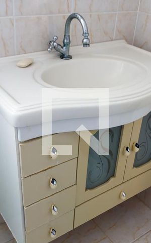 Apartamento para alugar com 56m², 2 quartos e 1 vaga Apartamento para alugar com 56m², 2 quartos e 1 vagaBanheiro