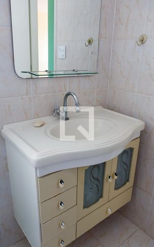 Apartamento para alugar com 56m², 2 quartos e 1 vaga Apartamento para alugar com 56m², 2 quartos e 1 vagaBanheiro