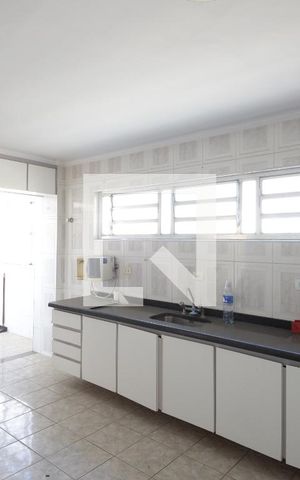 Apartamento à venda com 180m², 3 quartos e 2 vagasCozinha