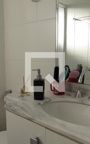 Apartamento à venda com 63m², 2 quartos e 1 vagaBanheiro 2