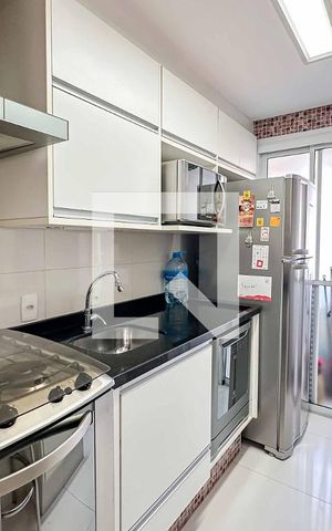 Apartamento à venda com 65m², 2 quartos e 2 vagas Apartamento à venda com 65m², 2 quartos e 2 vagasCozinha