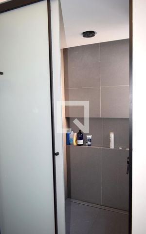 Apartamento para alugar com 87m², 1 quarto e 1 vagaBanheiro da Suíte - detalhe box