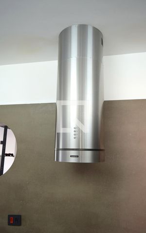 Apartamento para alugar com 87m², 1 quarto e 1 vagaCozinha - detalhe coifa