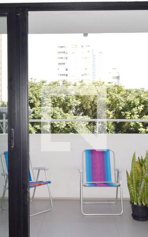 Apartamento para alugar com 87m², 1 quarto e 1 vagaSala - detalhe varanda