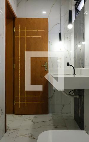 Casa à venda com 180m², 3 quartos e 5 vagasBanheiro da suíte