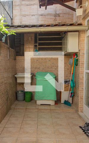 Apartamento à venda com 64m², 2 quartos e sem vaga Apartamento à venda com 64m², 2 quartos e sem vagaVaranda da Sala/Área de Serviço
