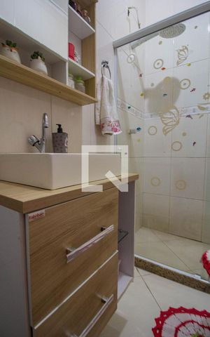 Apartamento à venda com 64m², 2 quartos e sem vaga Apartamento à venda com 64m², 2 quartos e sem vagaBanheiro Social