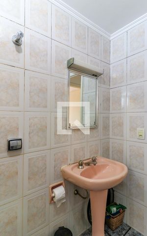 Casa à venda com 160m², 3 quartos e 2 vagasBanheiro