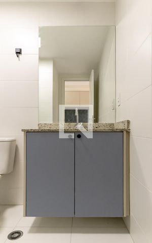 Studio para alugar com 25m², 1 quarto e sem vaga Studio para alugar com 25m², 1 quarto e sem vagaBanheiro