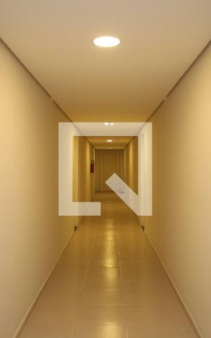 Apartamento para alugar com 35m², 2 quartos e sem vagaÁrea comum - Corredor do andar