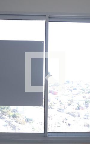 Apartamento para alugar com 35m², 2 quartos e sem vagaPlaca instalada na janela do imóvel