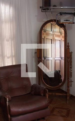 Casa à venda com 283m², 5 quartos e 6 vagasQuarto 3 - Suíte