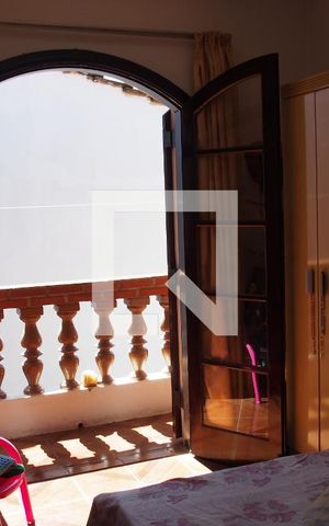 Casa à venda com 283m², 5 quartos e 6 vagasQuarto 2
