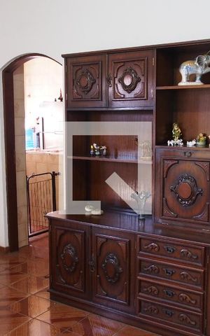 Casa à venda com 283m², 5 quartos e 6 vagasSala