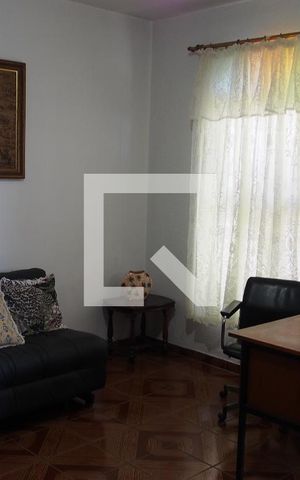Casa à venda com 283m², 5 quartos e 6 vagasSala