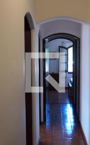 Casa à venda com 283m², 5 quartos e 6 vagasCorredor