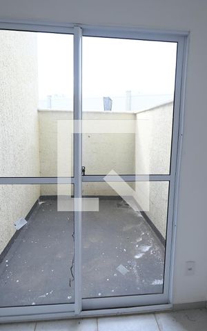 Apartamento para alugar com 56m², 2 quartos e 1 vaga Apartamento para alugar com 56m², 2 quartos e 1 vagaVaranda