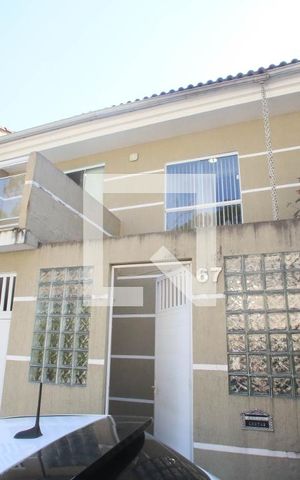 Casa à venda com 120m², 3 quartos e 1 vaga Casa à venda com 120m², 3 quartos e 1 vagaFachada