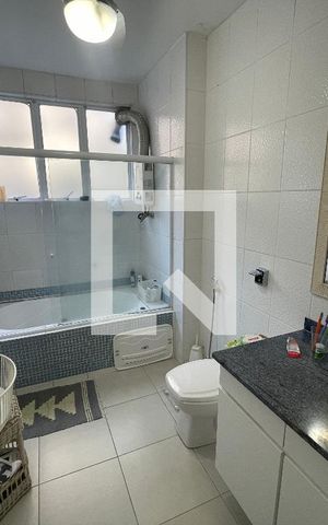 Apartamento à venda com 185m², 4 quartos e 1 vagaBanheiro 1
