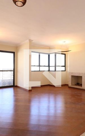 Apartamento para alugar com 200m², 3 quartos e 3 vagasSala de TV