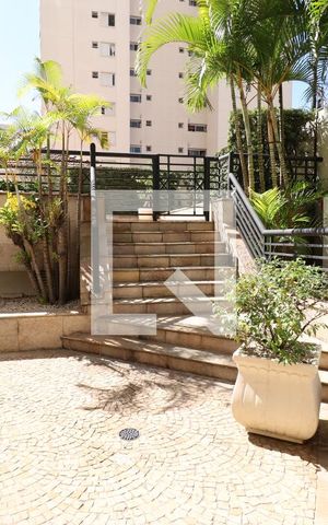 Apartamento para alugar com 200m², 3 quartos e 3 vagasÁrea comum - Piscina