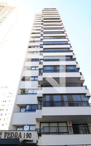 Apartamento para alugar com 200m², 3 quartos e 3 vagasFachada