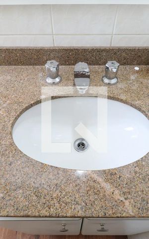 Apartamento para alugar com 200m², 3 quartos e 3 vagasBanheiro da Suíte 2