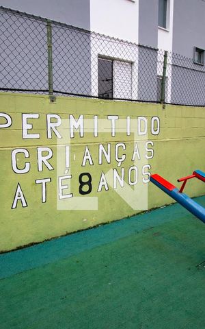Apartamento à venda com 49m², 2 quartos e 1 vaga Apartamento à venda com 49m², 2 quartos e 1 vagaÁrea comum - Playground
