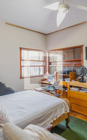 Casa à venda com 378m², 5 quartos e 2 vagasSuíte 2