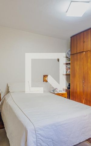 Casa à venda com 378m², 5 quartos e 2 vagasSuíte 1