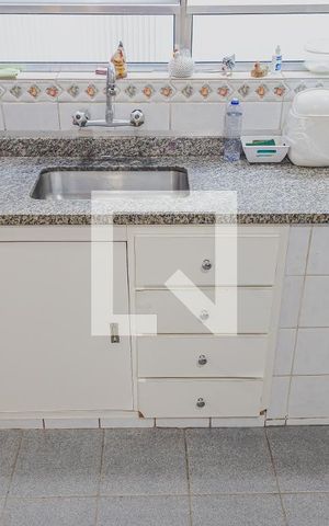 Casa à venda com 378m², 5 quartos e 2 vagasCozinha