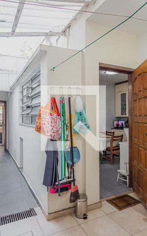 Casa à venda com 378m², 5 quartos e 2 vagasÁrea de Serviço