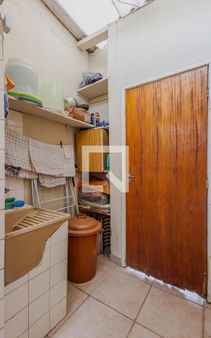 Casa à venda com 378m², 5 quartos e 2 vagasÁrea de Serviço