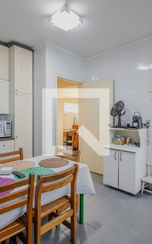 Casa à venda com 378m², 5 quartos e 2 vagasCozinha