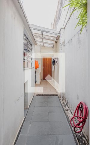 Casa à venda com 378m², 5 quartos e 2 vagasCorredor