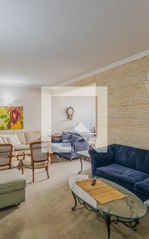 Casa à venda com 378m², 5 quartos e 2 vagasSala