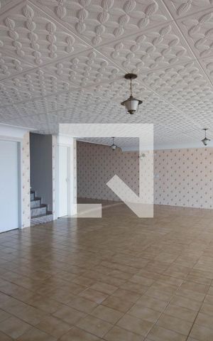 Casa para alugar com 500m², 4 quartos e 8 vagas Casa para alugar com 500m², 4 quartos e 8 vagasSalão de Festas