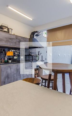 Casa à venda com 300m², 5 quartos e 1 vaga Casa à venda com 300m², 5 quartos e 1 vagaÁrea de Lazer - Churrasqueira