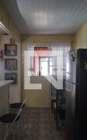 Casa à venda com 300m², 2 quartos e 3 vagas Casa à venda com 300m², 2 quartos e 3 vagasCozinha