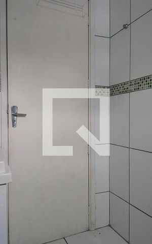 Casa à venda com 300m², 2 quartos e 3 vagas Casa à venda com 300m², 2 quartos e 3 vagasBanheiro
