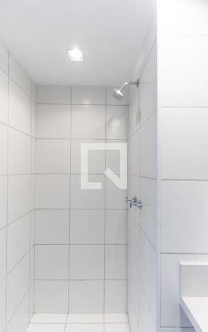 Apartamento para alugar com 37m², 2 quartos e sem vaga Apartamento para alugar com 37m², 2 quartos e sem vagaBanheiro