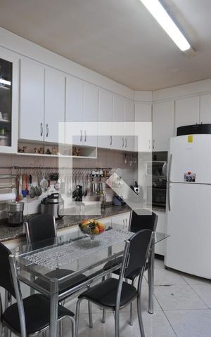 Casa à venda com 117m², 3 quartos e 2 vagasCozinha