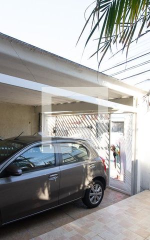 Casa à venda com 250m², 3 quartos e 2 vagas Casa à venda com 250m², 3 quartos e 2 vagasGaragem